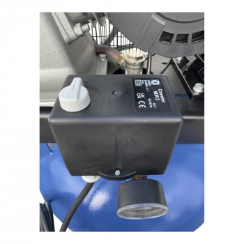 Kompressor stehend 5,5 kW, 250 L. Kessel, 10 bar, 950 l/min Ansaugleistung