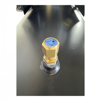 Kolbenkompressor mit Stern-Dreieckschaltung, 500 l Kessel, 7,5 kW, 10 bar, 1400 l/min Ansaugleistung